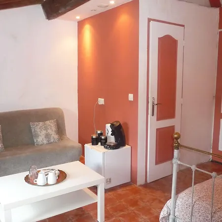 Le Logis Des Remparts 3* カルカソンヌ